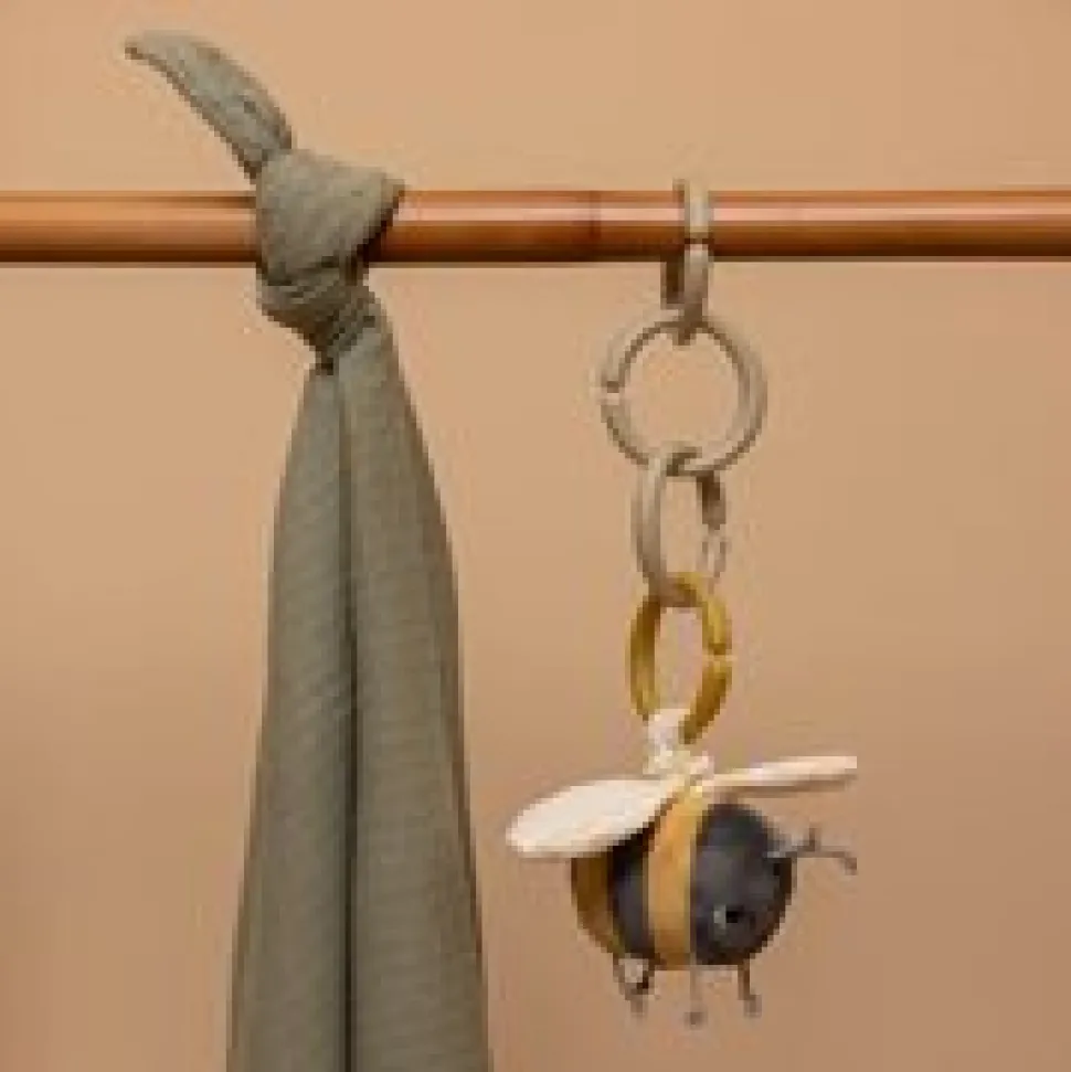 Abeja pull and shake