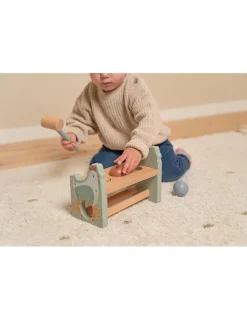 Banco golpeo con bola pequeña granja