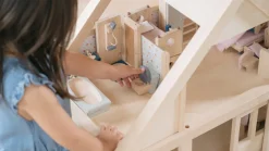 Baño de muñecas madera
