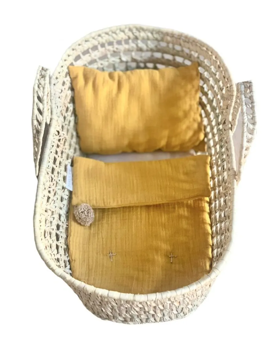 CESTA MOISÉS MUÑECA + VESTIDURA MIROOMI MOSTAZA