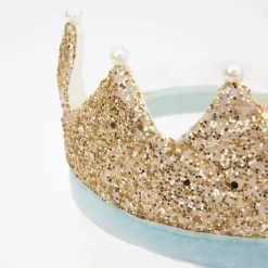 Corona de fiesta oro y perlas