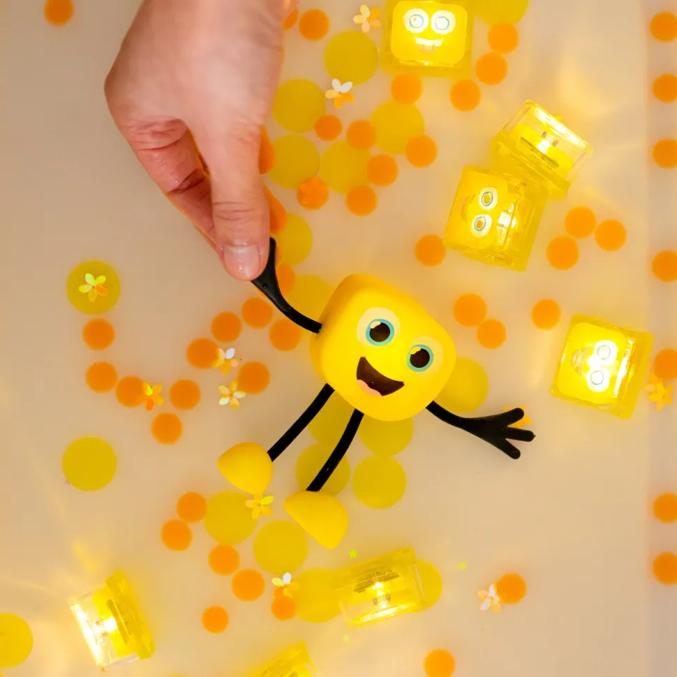 Glo Pals personaje + 2 cubos luz alex amarillo