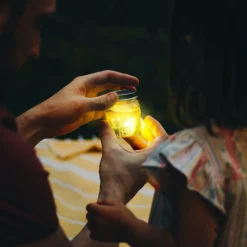 Glo Pals personaje + 2 cubos luz alex amarillo
