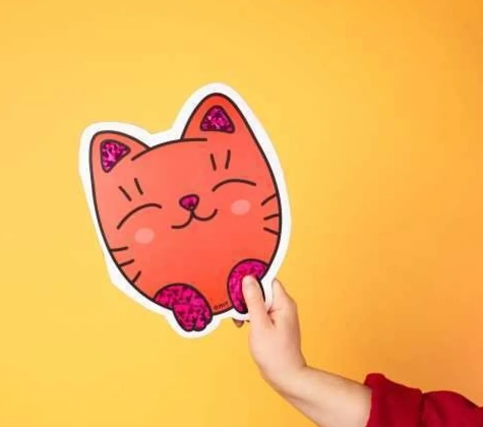 libreta con dibujos y pegatinas kitty