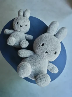 Miffy 23 cm rizo gris