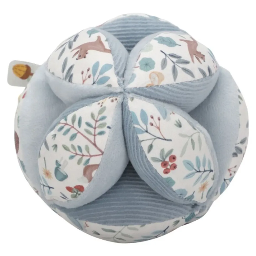 Pelota Montessori forest friends little