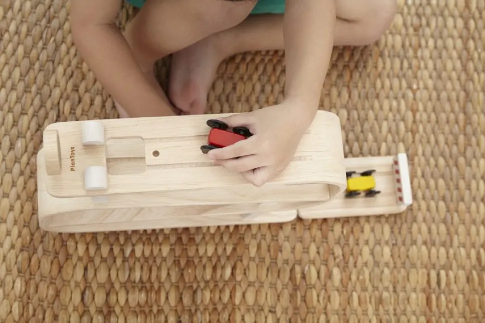 RAMPA DE CARRERAS DE MADERA PLANTOYS