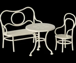 Set de café con mobiliario. Blanco hueso